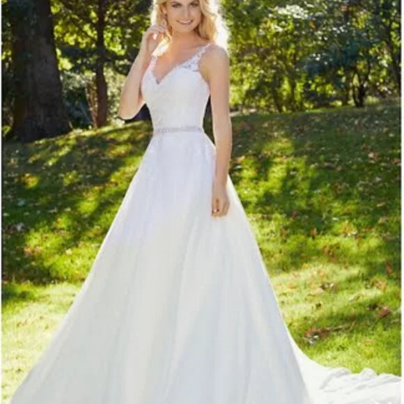 Morilee ~ Madeline Gardner Wedding Dress, Size 14, Ivory with Coco underlay